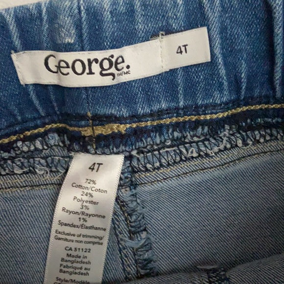 Toddler Girl Jeans 👖 - Picture 3 of 3